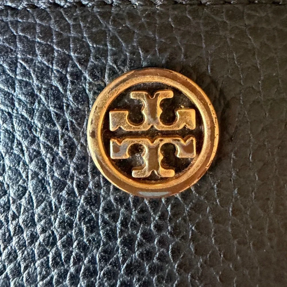 Tory Burch Black Pebbled Leather Slim Bi-Fold Wallet Gold Logo Medallion Striped